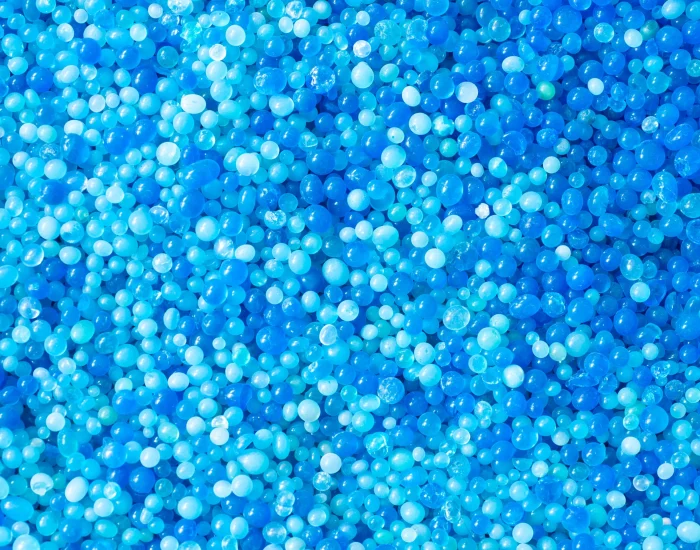 beads-silica-gel-absorb-moisture_compressed
